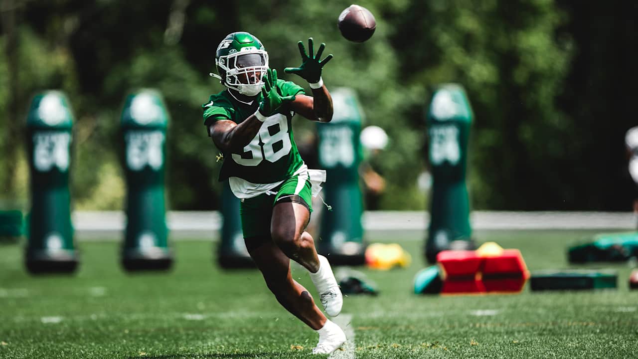Jets đưa RB Zach Evans vào danh sách dự bị/nghỉ hưu