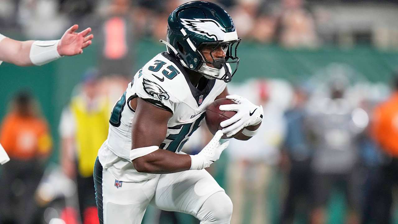 Jets Sign RB Keilan Robinson to the Practice Squad & Release RB ...
