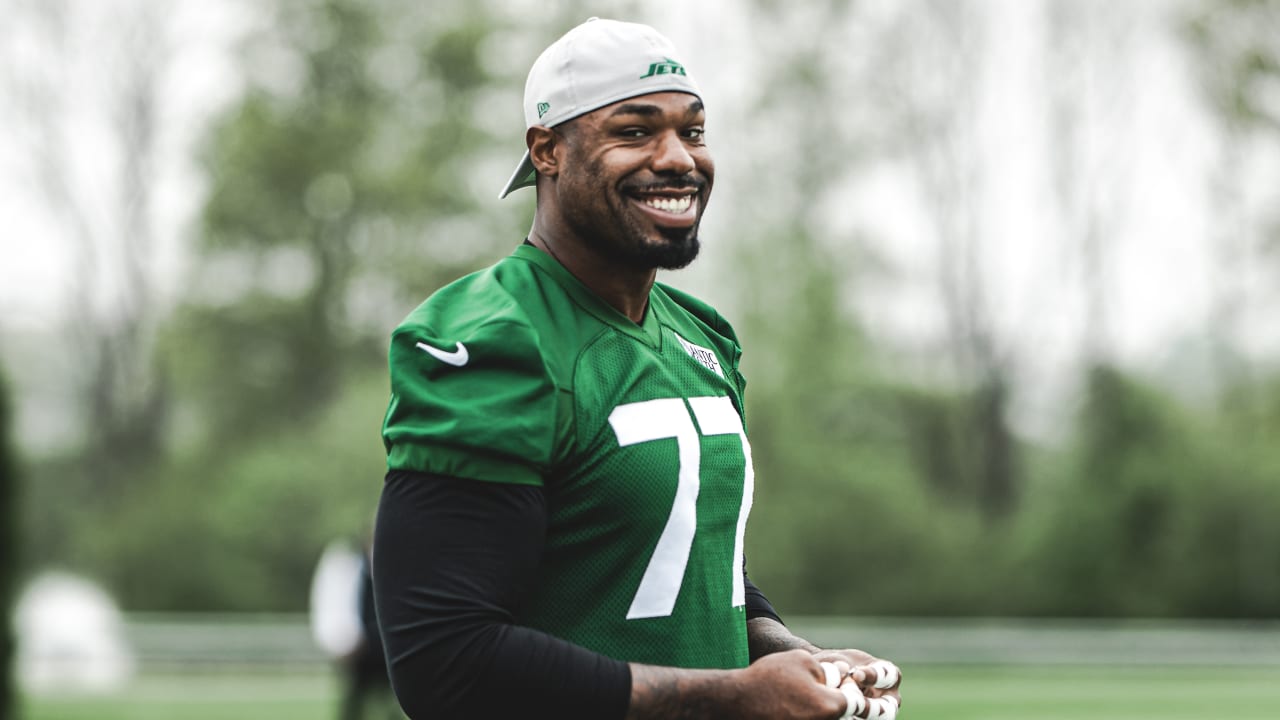 Jets Notebook | Tackle Tyron Smith Is Both a Monster and Mentor for Jets