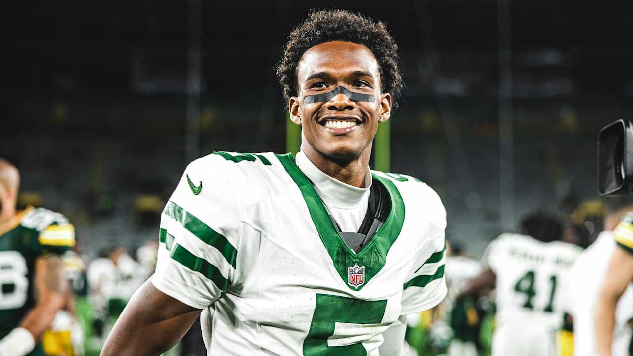 Garrett Wilson Brings Impressive Numbers into Jets' Season, Plus a New ...