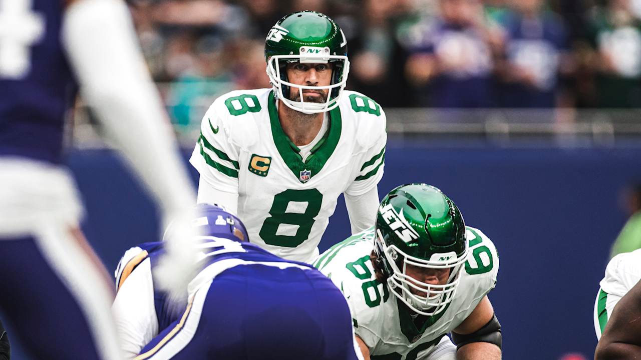 Aaron Rodger’s INT stats overshadow some historic passes in the Jets’ loss in London