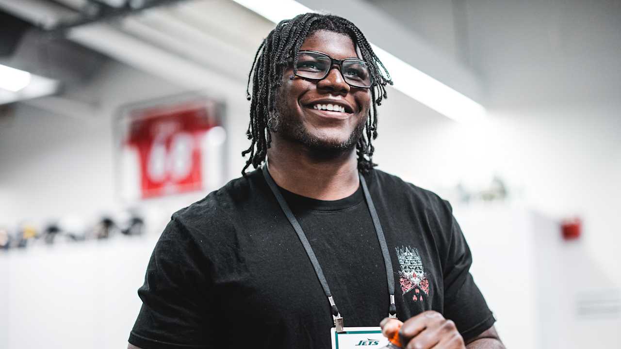 Gallery | Jets Rookies Arrive for 2026 Minicamp