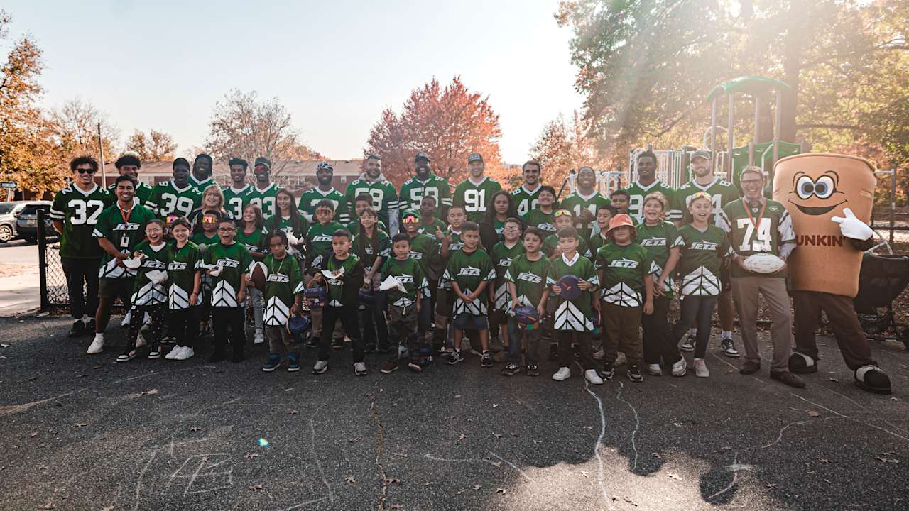 Gallery | Jets Rookies Unveil Playground on 26th Annual Hometown Huddle ...