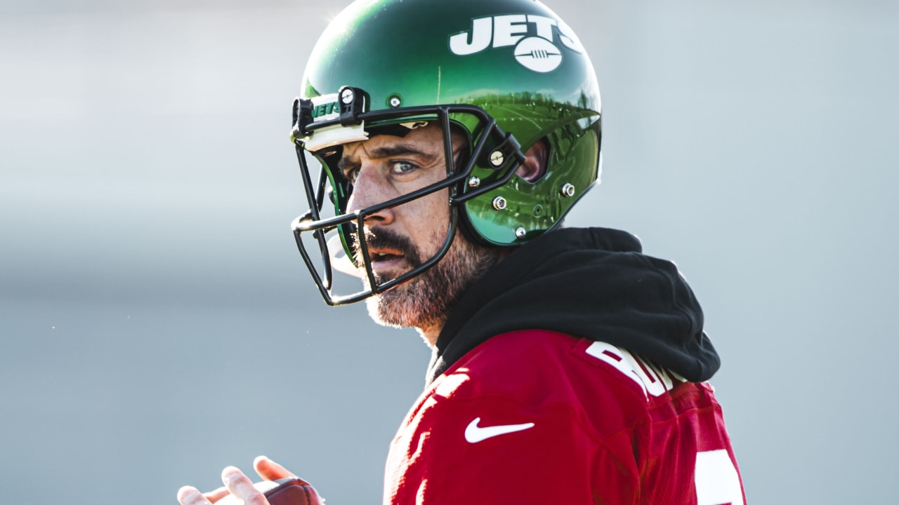 Jets' Aaron Rodgers 'looks normal' to coach during practice in comeback  attempt