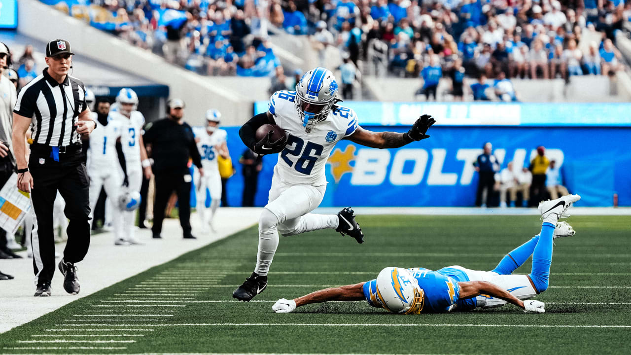 Jahmyr Gibbs' Best Plays From 2-TD Game Vs. Chargers Week 10