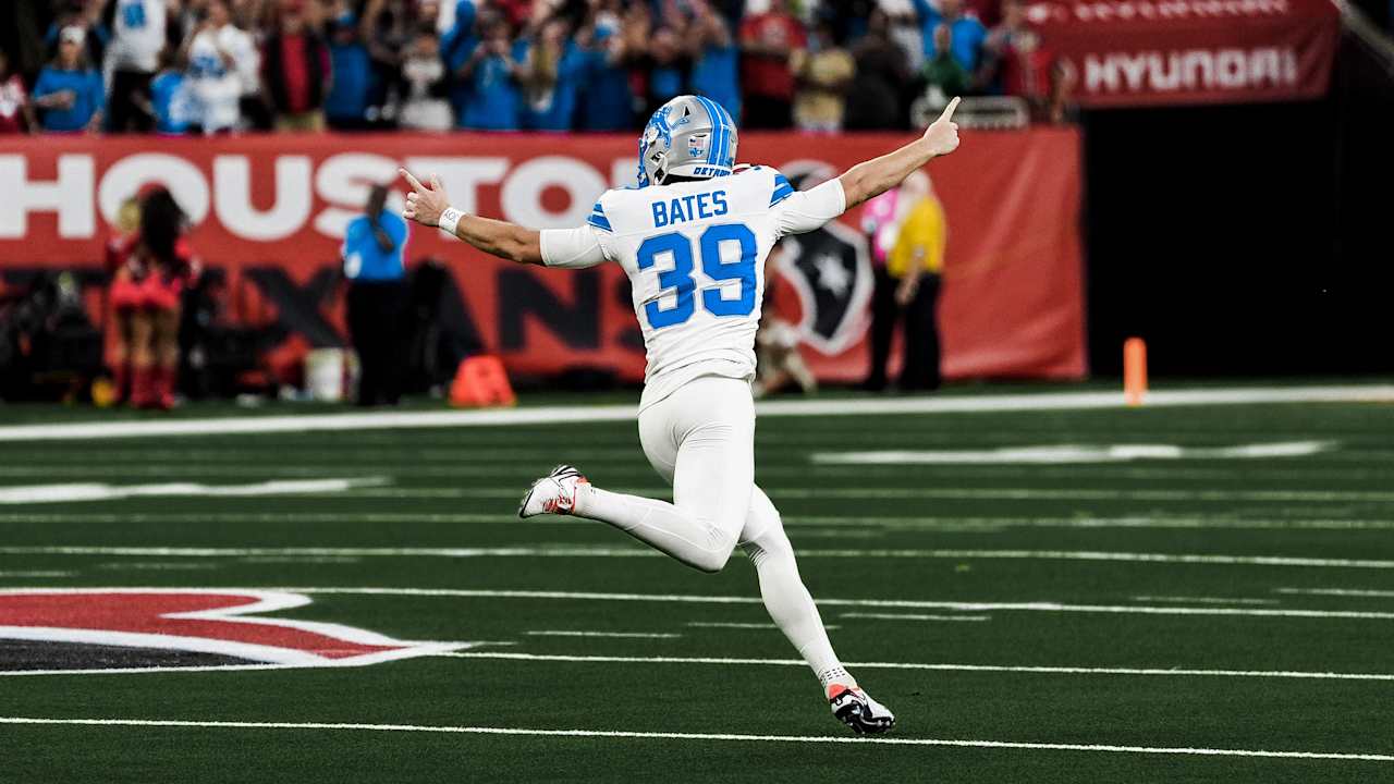 FOUR DOWNS: Bates drills game-tying & game-winning kicks to secure Lions' comeback
