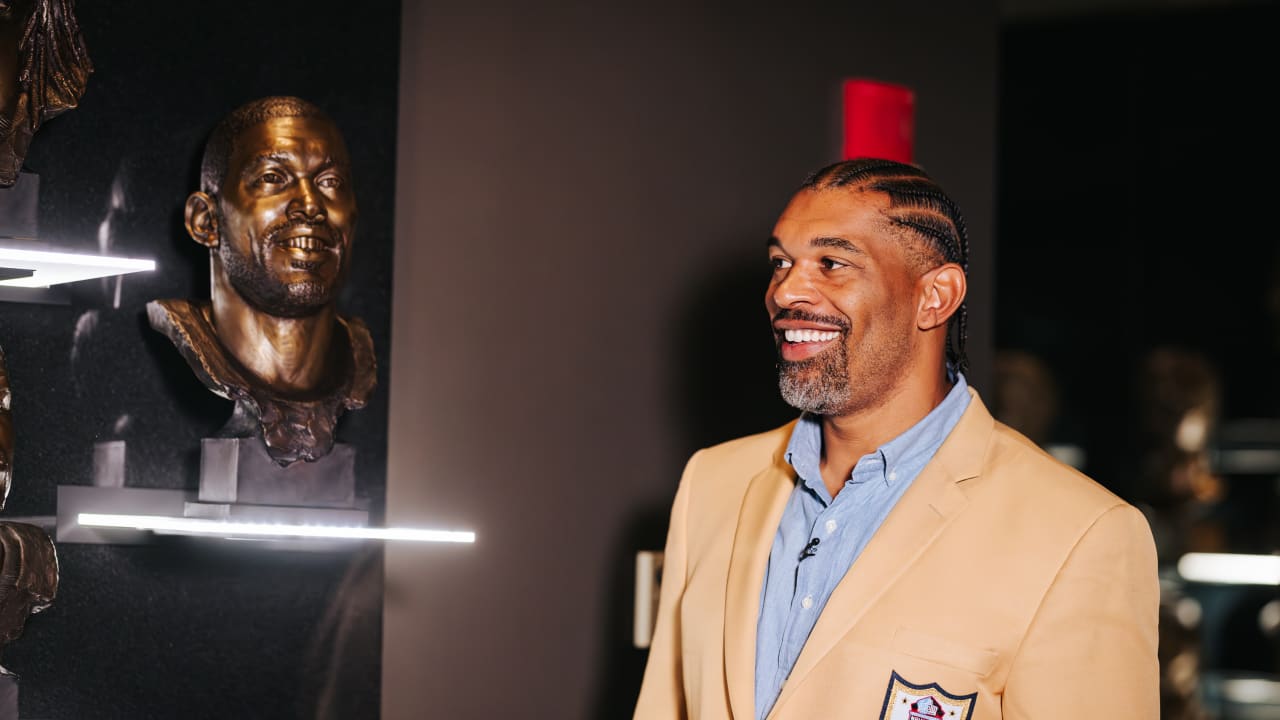 Julius Peppers' legacy lives in Canton, though he wants to add to it