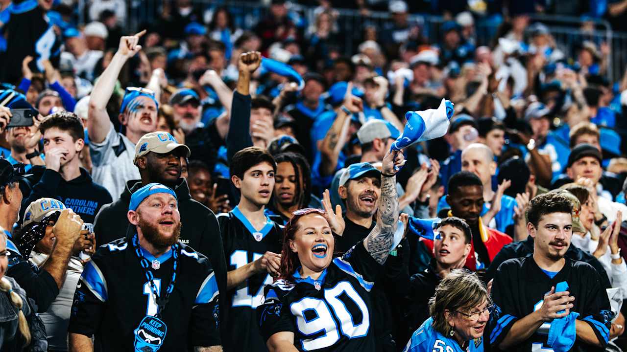 PHOTOS | Best of fans in Wild Card Week vs Los Angeles Rams