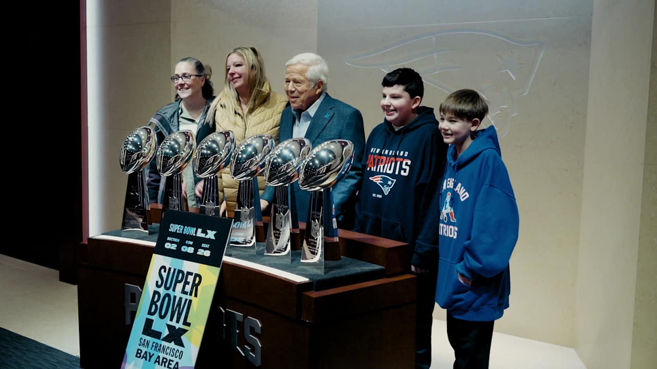 Robert Kraft bất ngờ tặng Shannon và Matthew LaPorta vé xem Super Bowl.