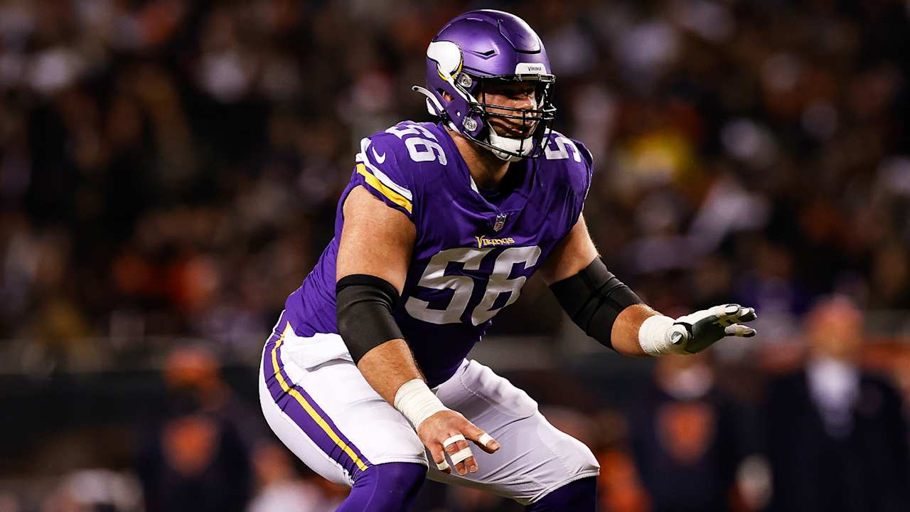 Report: Patriots Bolster Offensive Line by Adding Former Vikings C Garrett Bradbury