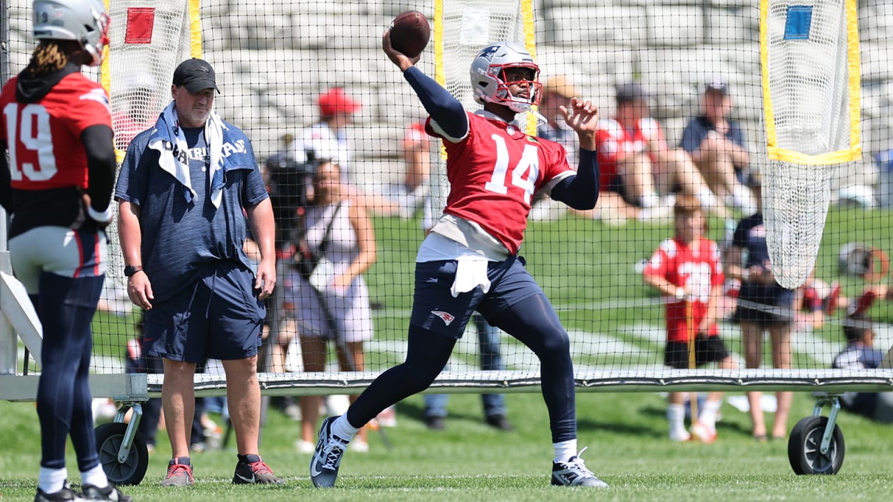 Drake Maye, Jacoby Brissett and Patriots Quarterbacks Discuss Opening Days  of Training Camp