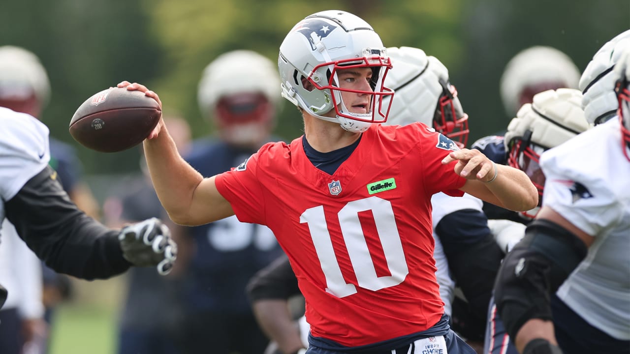 Patriots assistant coaches provide update on QB Drake Mayes’ progress