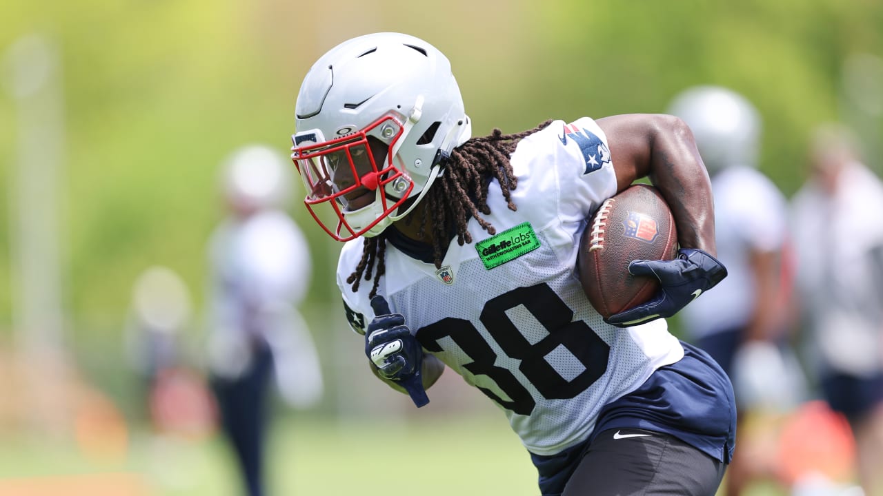 Rhamondre Stevenson Back to Form at Patriots Minicamp - Vimarsana News