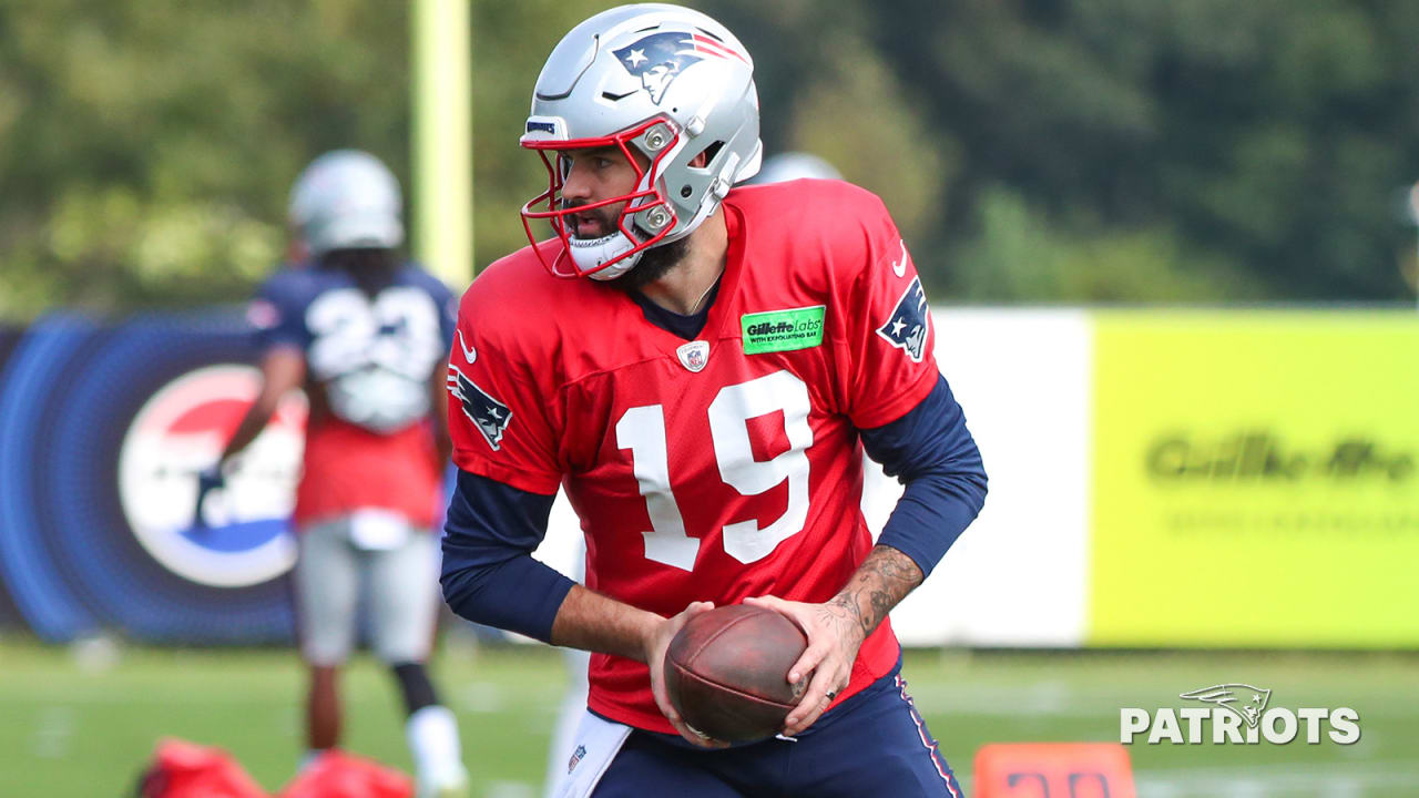 Analysis: Patriots Release QB Will Grier, Sign OT Conor McDermott to Active Roster for Sunday's Game vs. Giants