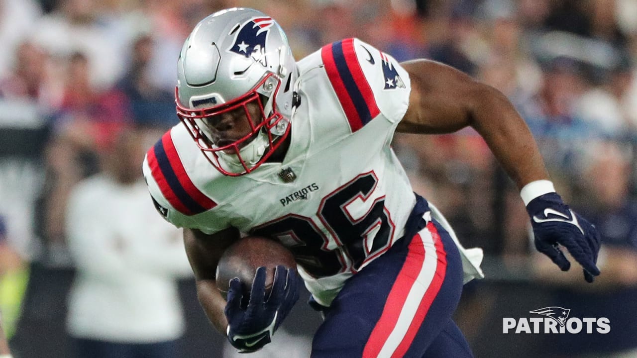 Analysis: Patriots Elevate QB Malik Cunningham and RB Kevin Harris From Practice Squad for Thursday Night's Game vs. Steelers