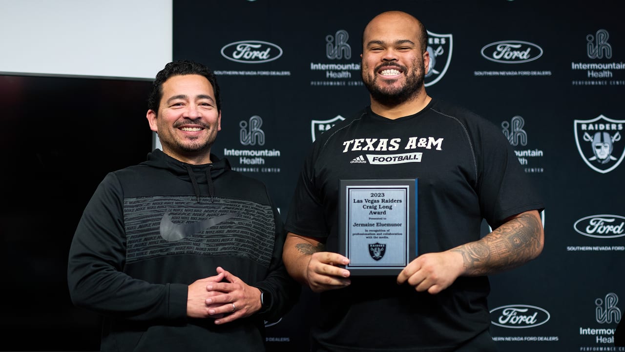Jermaine Eluemunor receives Craig Long Award - Vimarsana News
