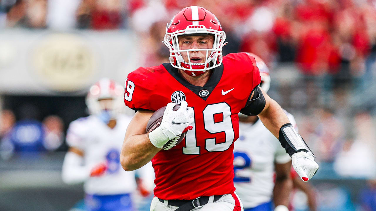 Player Profile: Get to know TE Brock Bowers