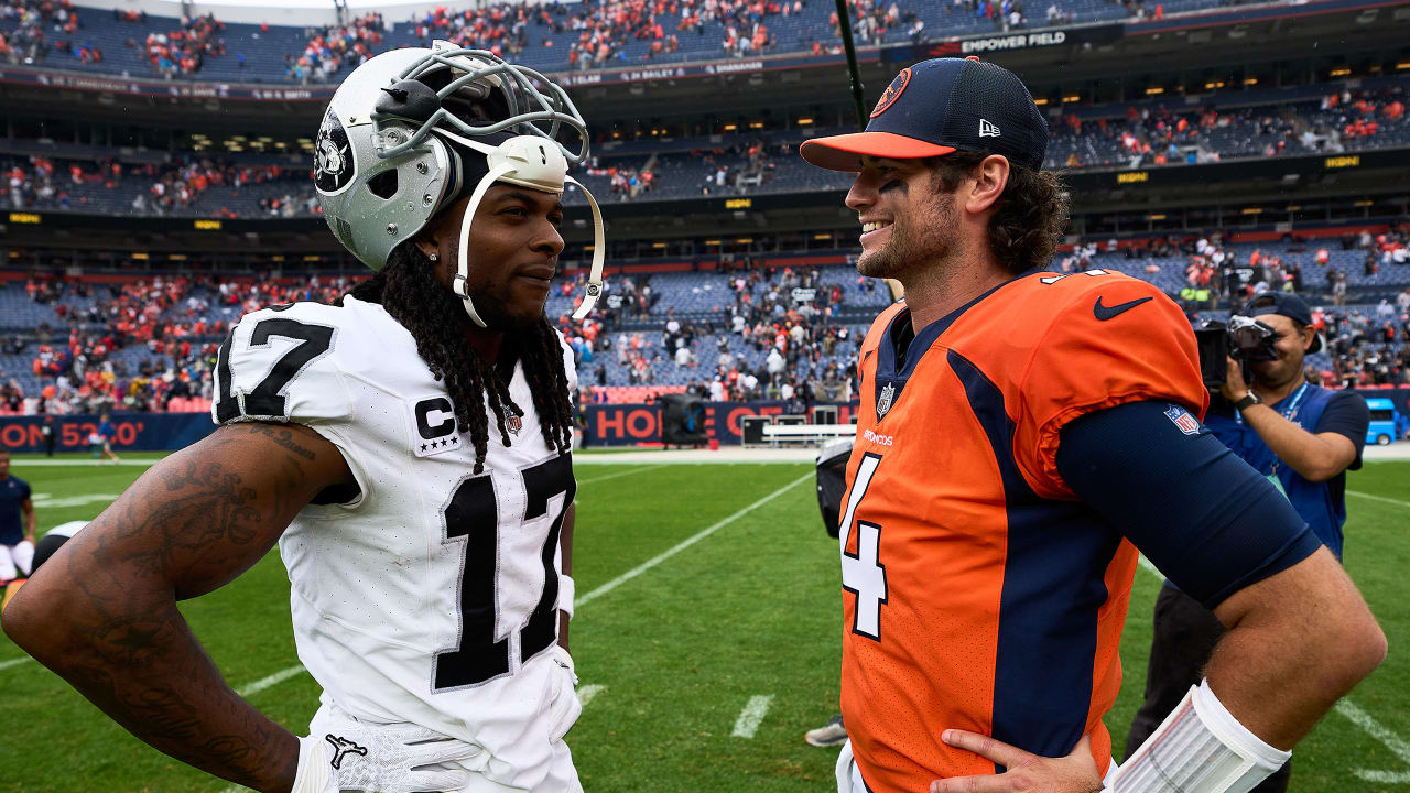 The Las Vegas Raiders Face The Denver Broncos In Week 18 At Allegiant ...