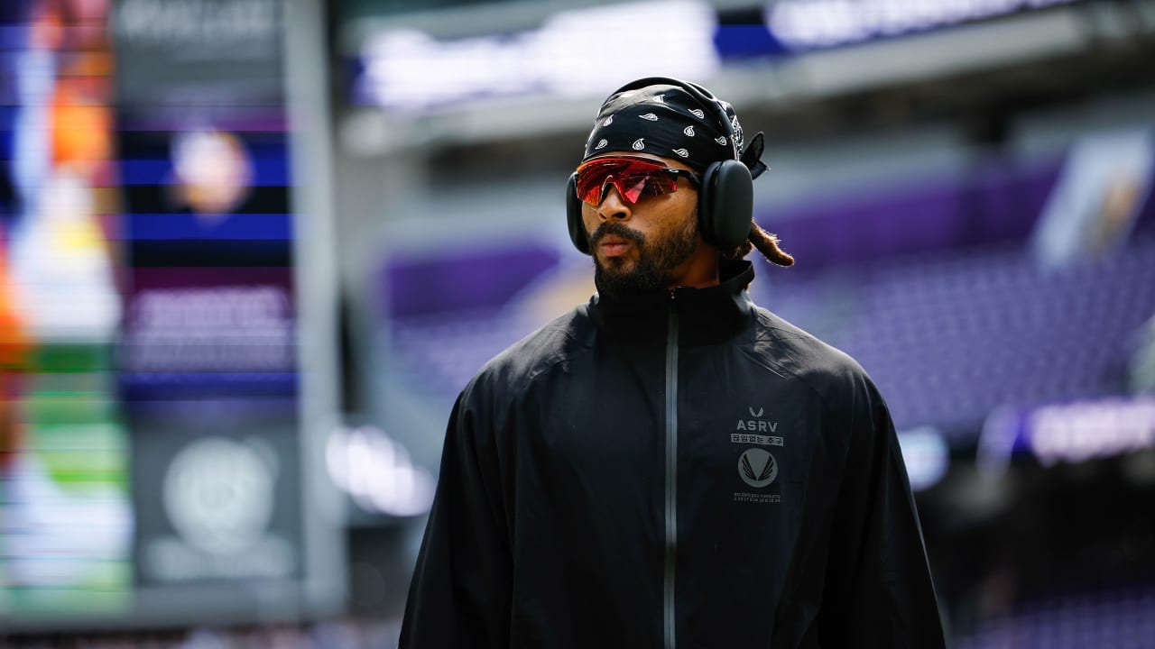 Raiders arrive at U.S Bank Stadium for Preseason Week 1 against the