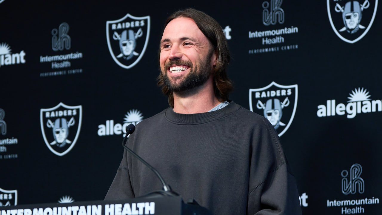 Gardner Minshew II addresses the media for the first time after signing  with the Raiders in free agency | Press Conference