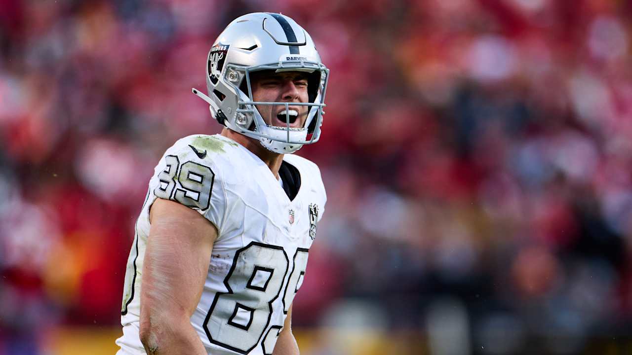 Brock Bowers leads AFC tight ends in Pro Bowl voting, Maxx Crosby and Robert Spillane additionally prime vote-getters