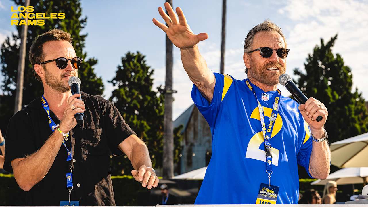 FAN PHOTOS: Rams fans & special guests kick off the season at the Rams ...