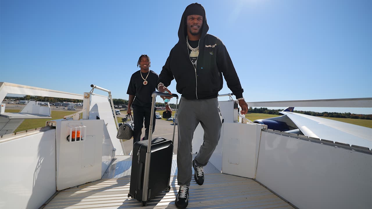 Photos Ravens Take Off for Tampa Bay
