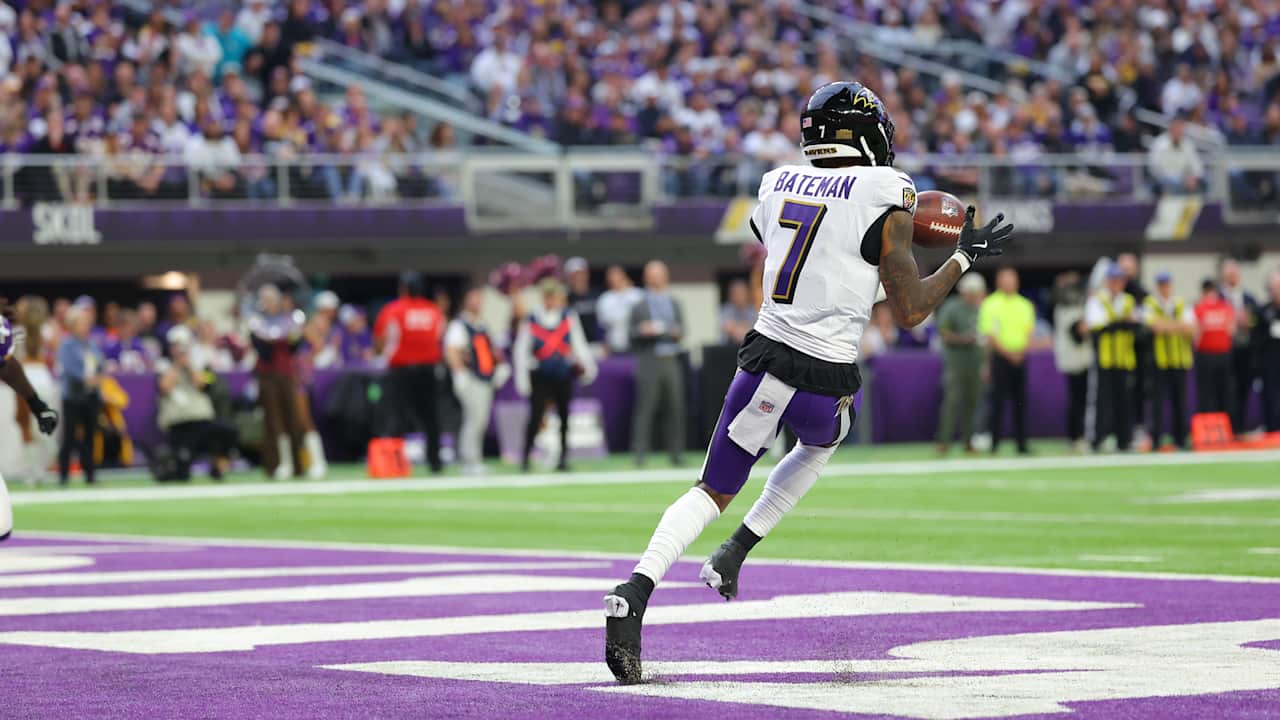 Rashod Bateman Brings In Two-Point Conversion | Game Highlight
