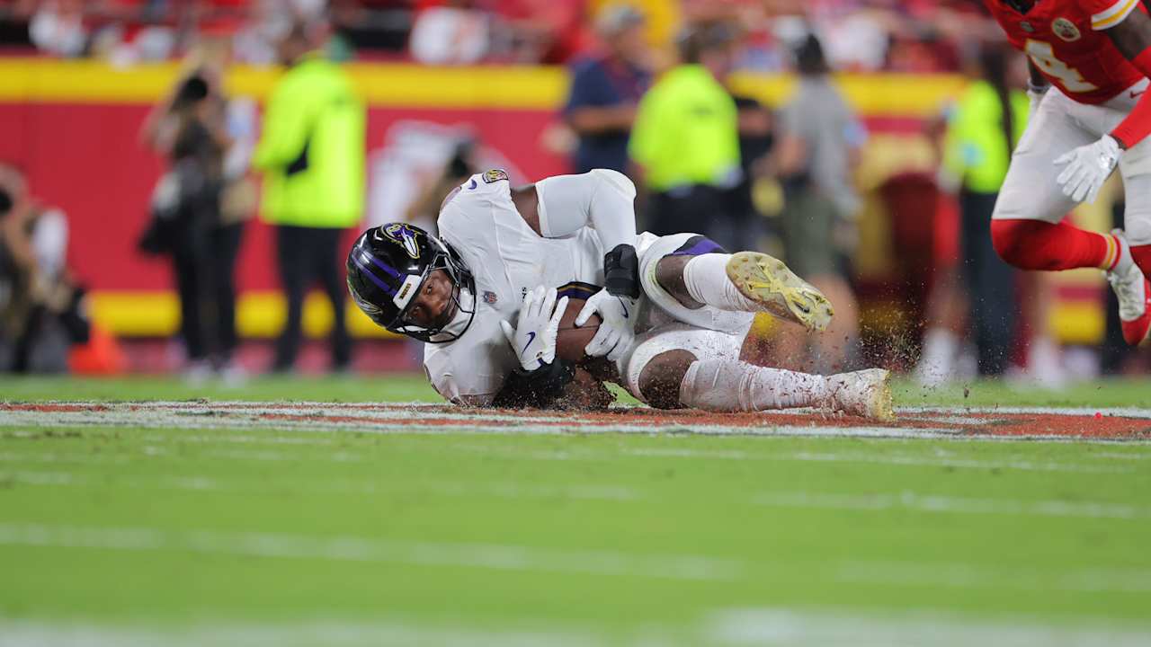 Roquan Smith Gets Interception on Patrick Mahomes Highlights Ravens