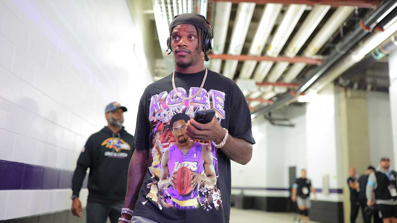 Lamar Jackson Reps Kobe Bryant Ahead of Bills Game