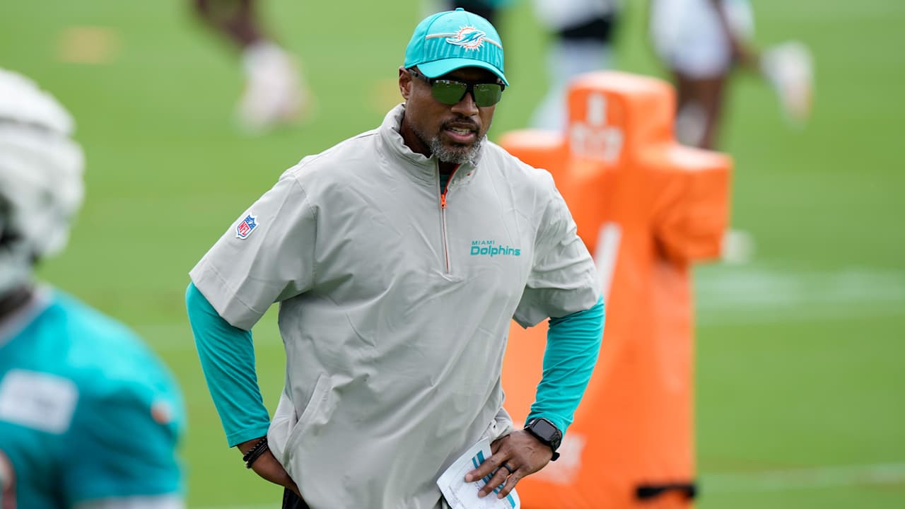 Ravens Hiring Anthony Weaver as Defensive Coordinator