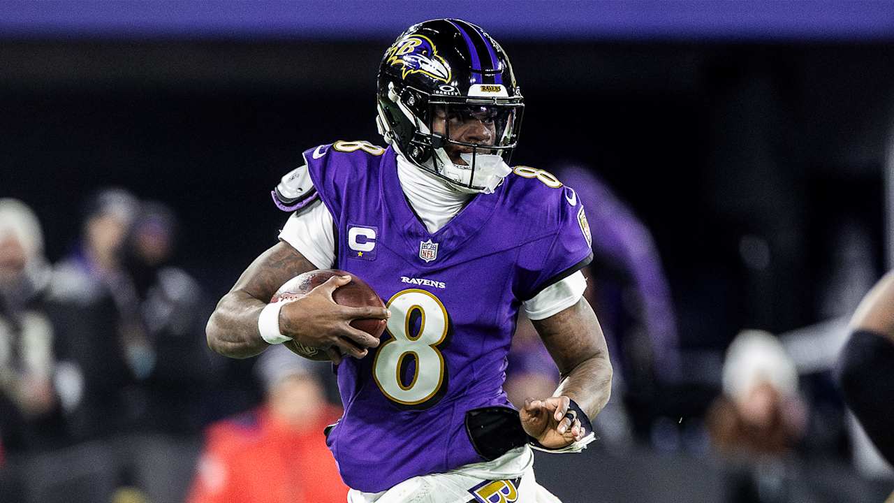 Lamar Jackson Wins Pro Football Writers of America MVP Award