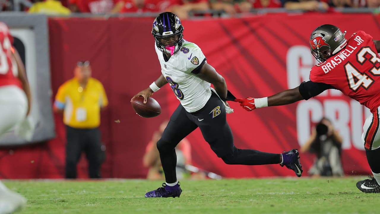 The Lamar Jackson Five Lights Up Buccaneers on 'Monday Night Football'