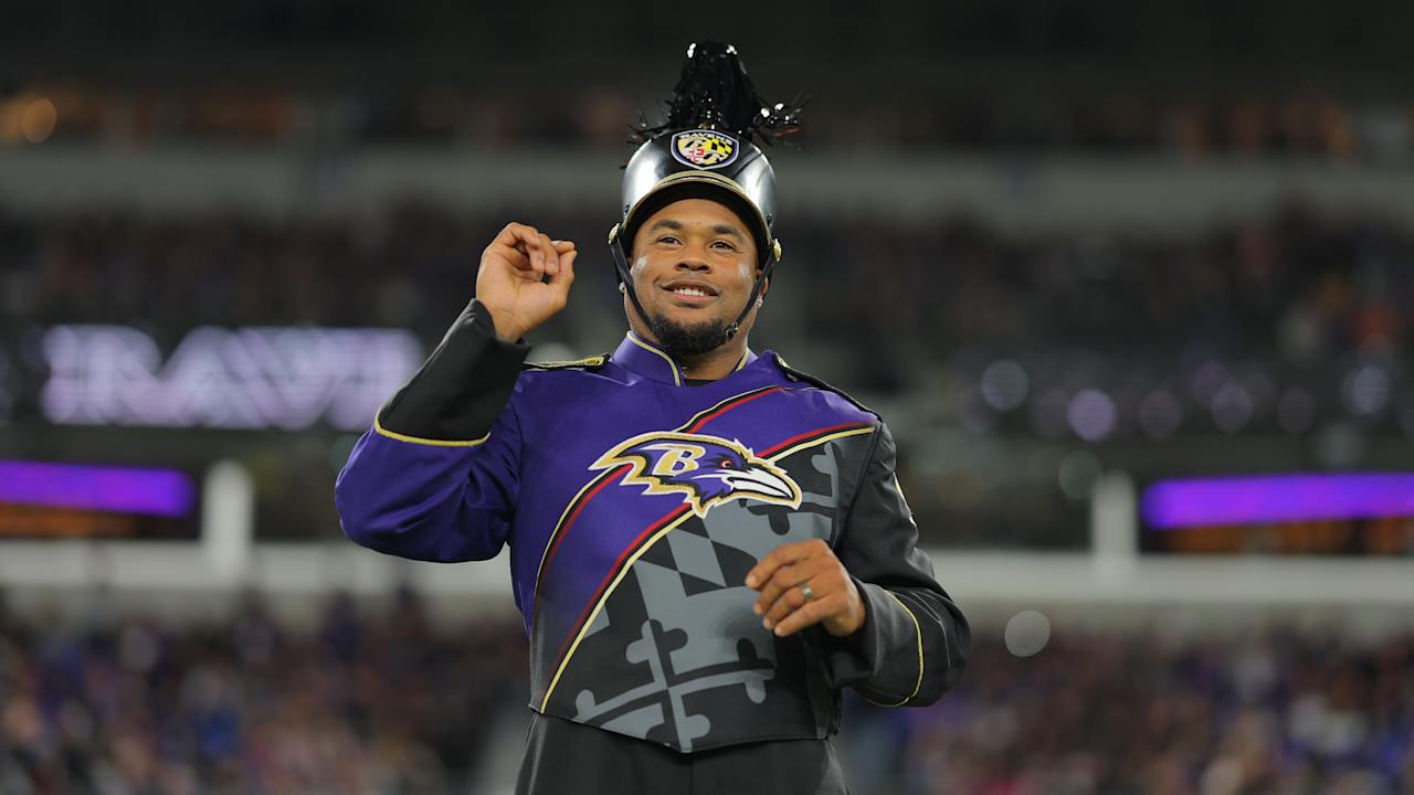 Steve Smith Sr. Conducts Marching Ravens Against Bills - BVM Sports