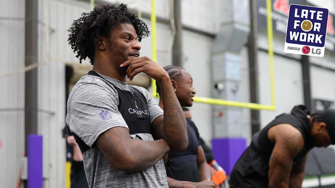 Lamar Jackson Reports for Ravens Offseason Workouts Amid Contract Uncertainty