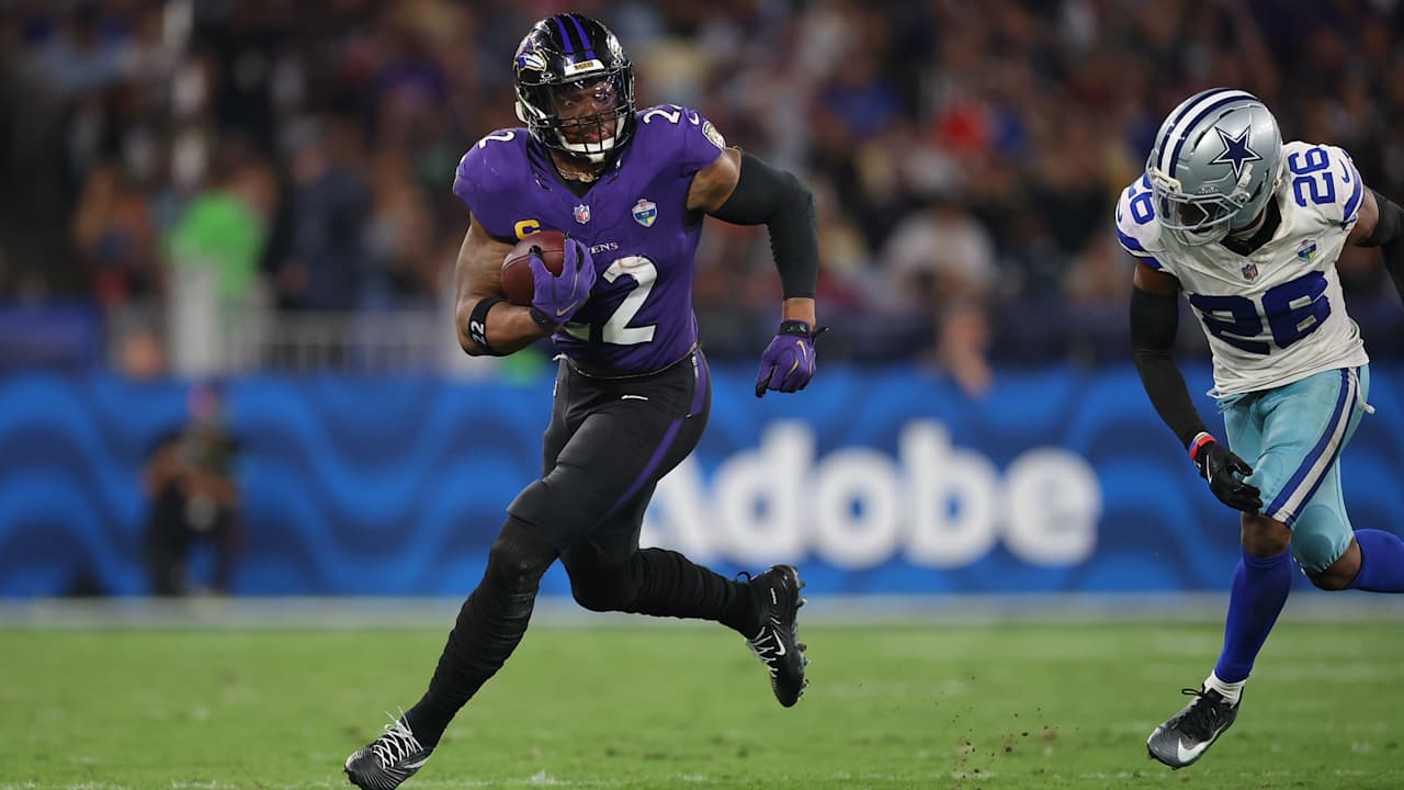 Derrick Henry Rolls for 29 Yards Up Sideline | Ravens Week 3 Highlights