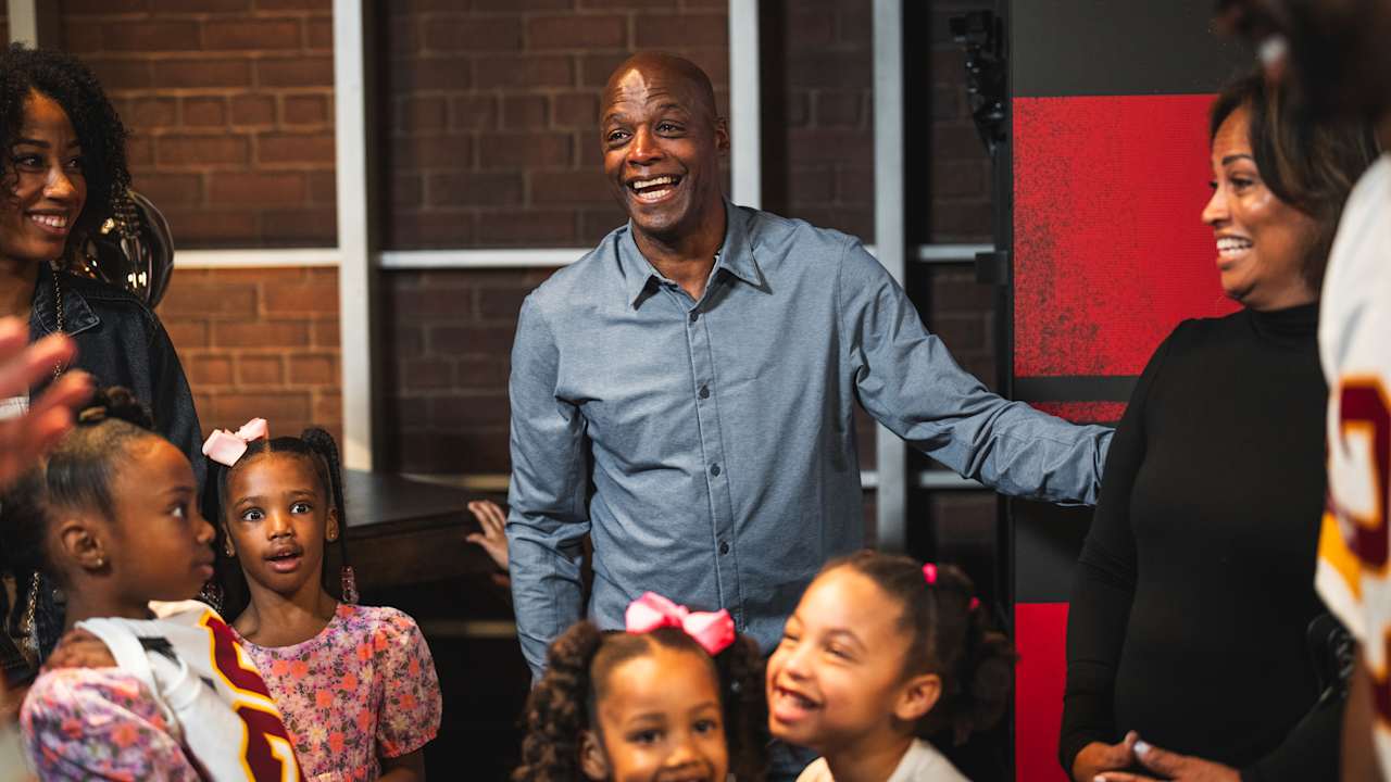 'It's the pinnacle': Family reacts to Green's jersey retirement - Vimarsana News