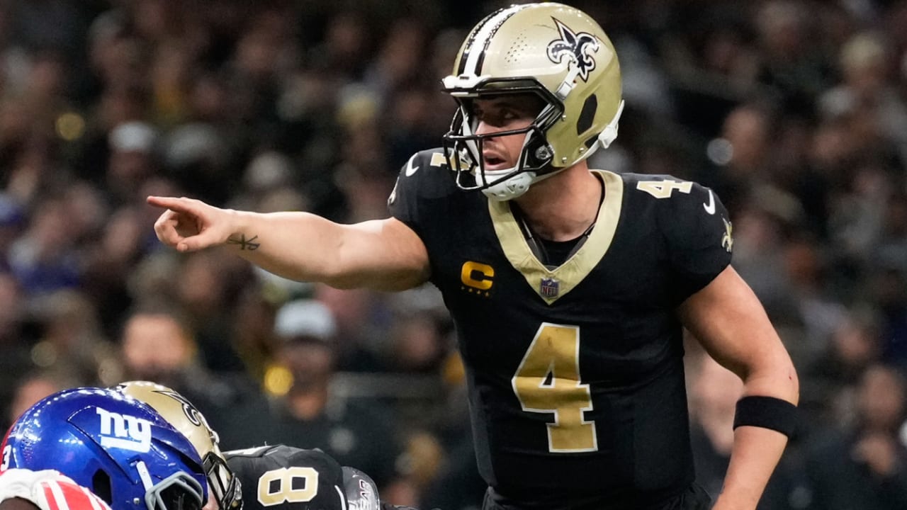 Quarterback Derek Carr, New Orleans Saints offense hope to be syncing