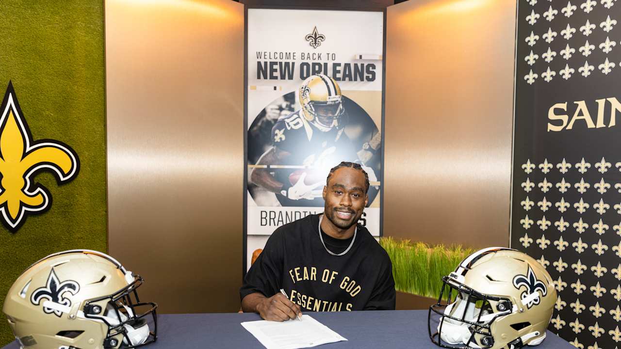 Photos Brandin Cooks Signs Contract With The Saints 2025 NFL Free Agency