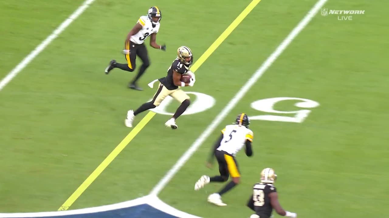 Shough's slant pass finds Devaughn Vele for a chain-moving gain