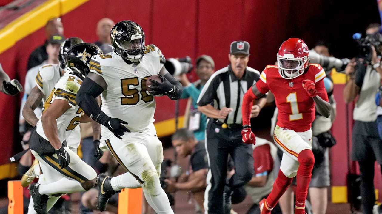 Rashid Shaheed added another big play to his New Orleans Saints resume