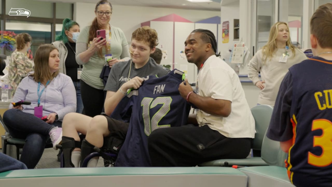 Seahawks Linebacker Tyrel Dodson Visits Seattle Children's Hospital