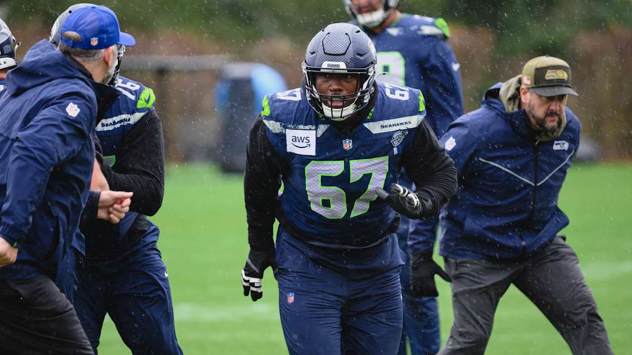 Charles Cross Excited To Be Staying In Seattle & To Be Back On The Practice Field
