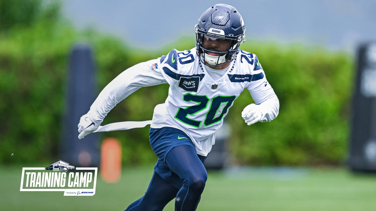 Top 2024 Seahawks Training Camp Storylines How Will Julian Love Follow A ProBowl Season While