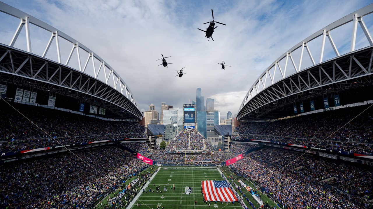 Seattle Seahawks celebrate NFL's Salute to Service initiative, presented by USAA