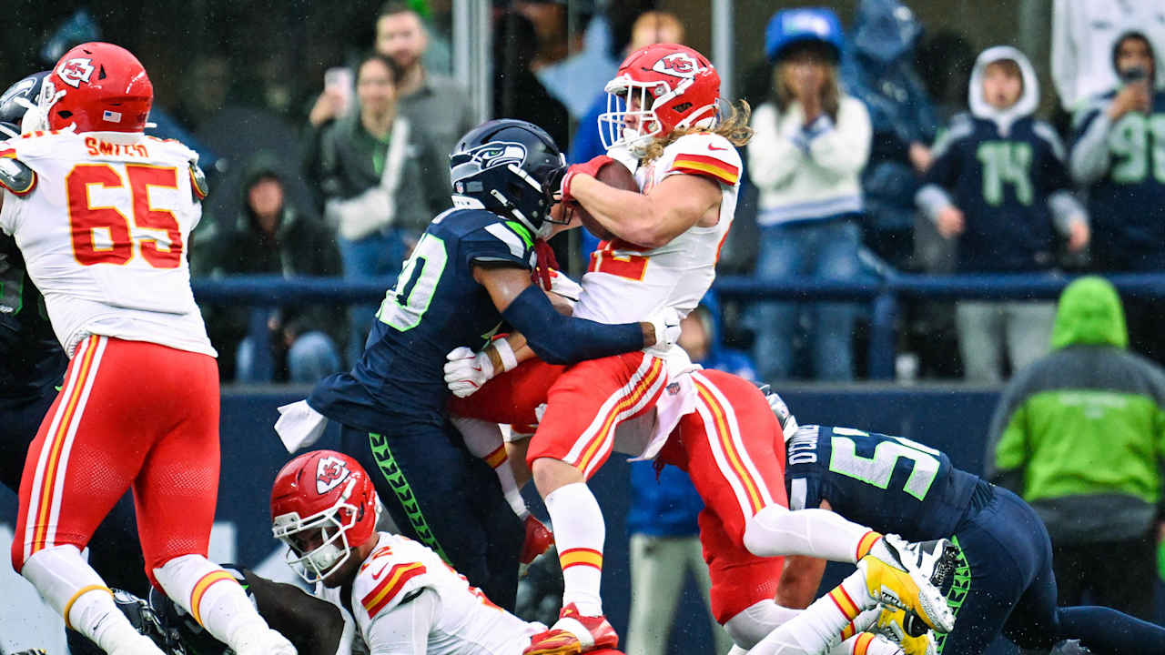 Seahawks Defense 'Went Out There And Balled' In Preseason Win Over The  Chiefs