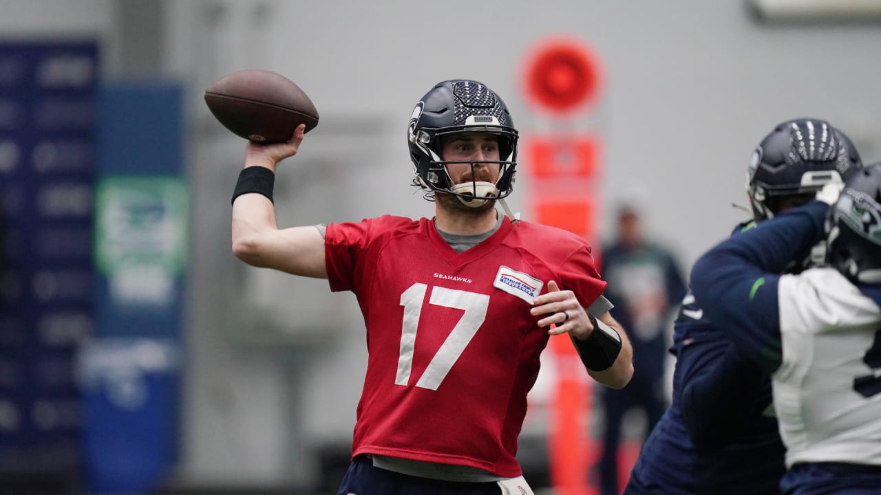 The Seahawks raise QB Sean Mannion and LB Patrick O’Connell from the practice squad