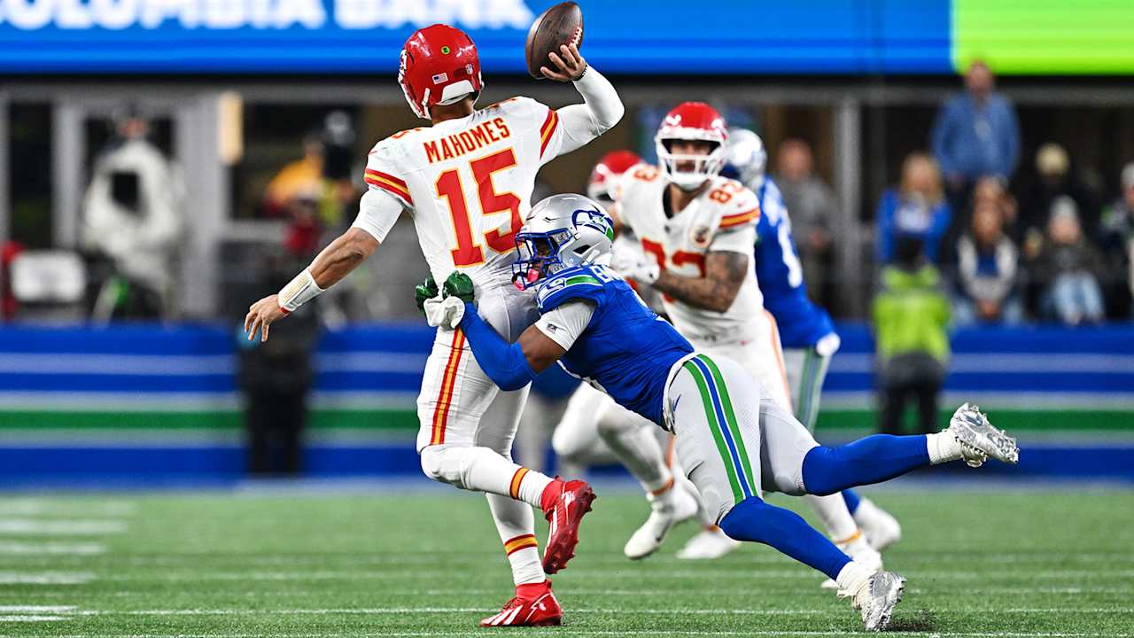 Seahawks' Mike Macdonald Tips Cap To ‘Warriors’ On Defense After ...