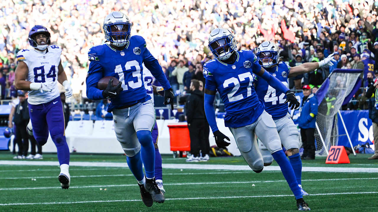 Seahawks Focused On ‘Day-By-Day’ Approach, Not Playoff Race, Following Dominant Win Over Vikings