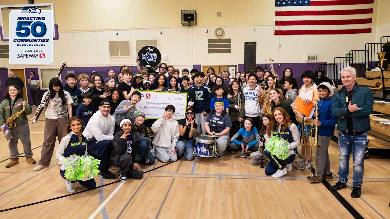 PHOTOS: Surprise Super Bowl Pep Rally